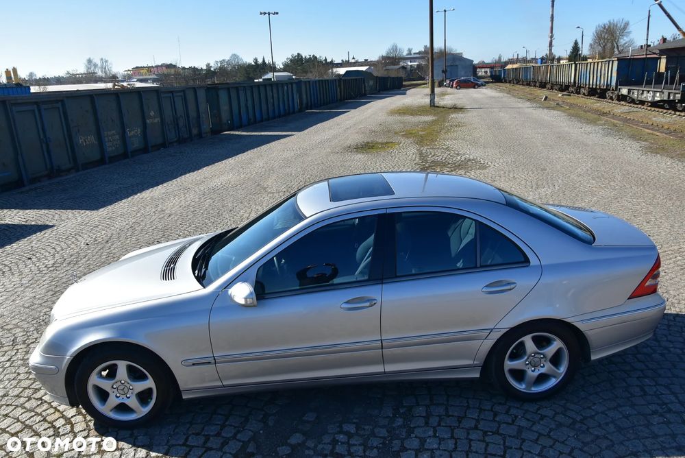 Mercedes-Benz Klasa C 180 Kompressor Automatik Avantgarde - 34
