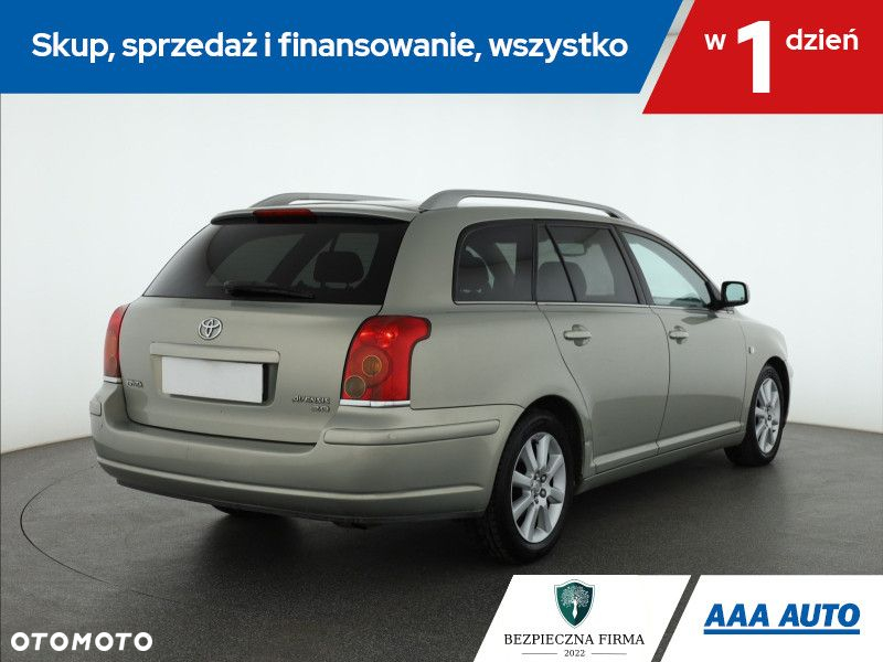 Toyota Avensis - 6