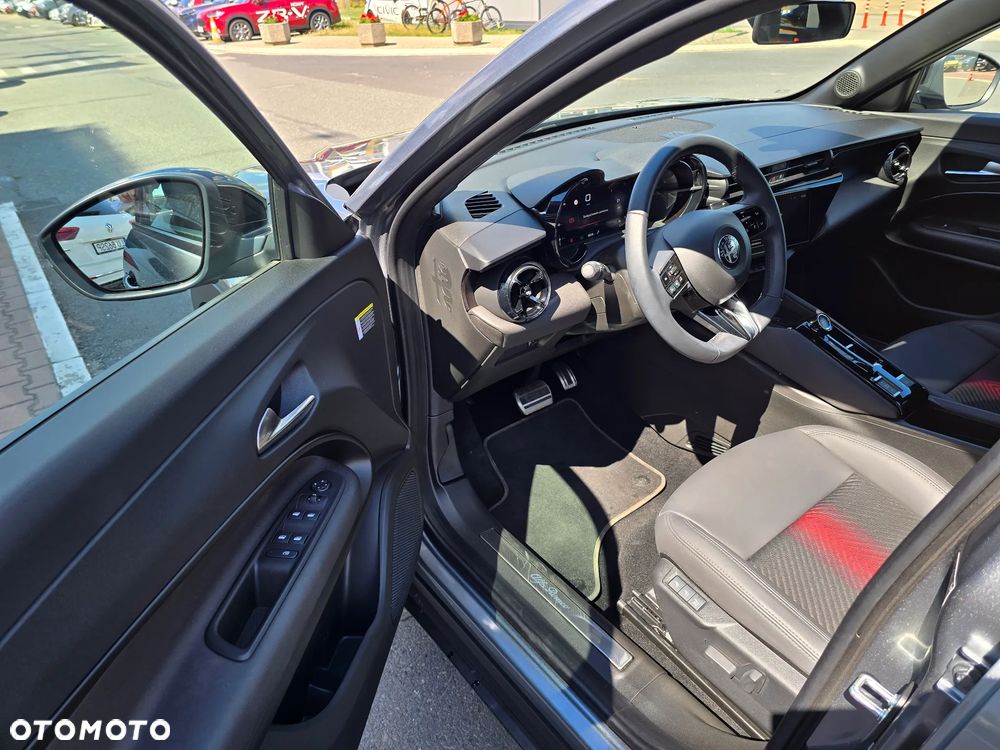 Alfa Romeo Junior 1.2 mHEV Ibrida Speciale eDCT - 17