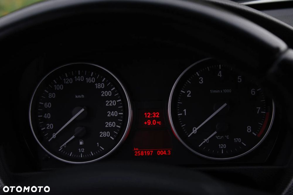 BMW Seria 3 335i xDrive M Sport Edition - 10