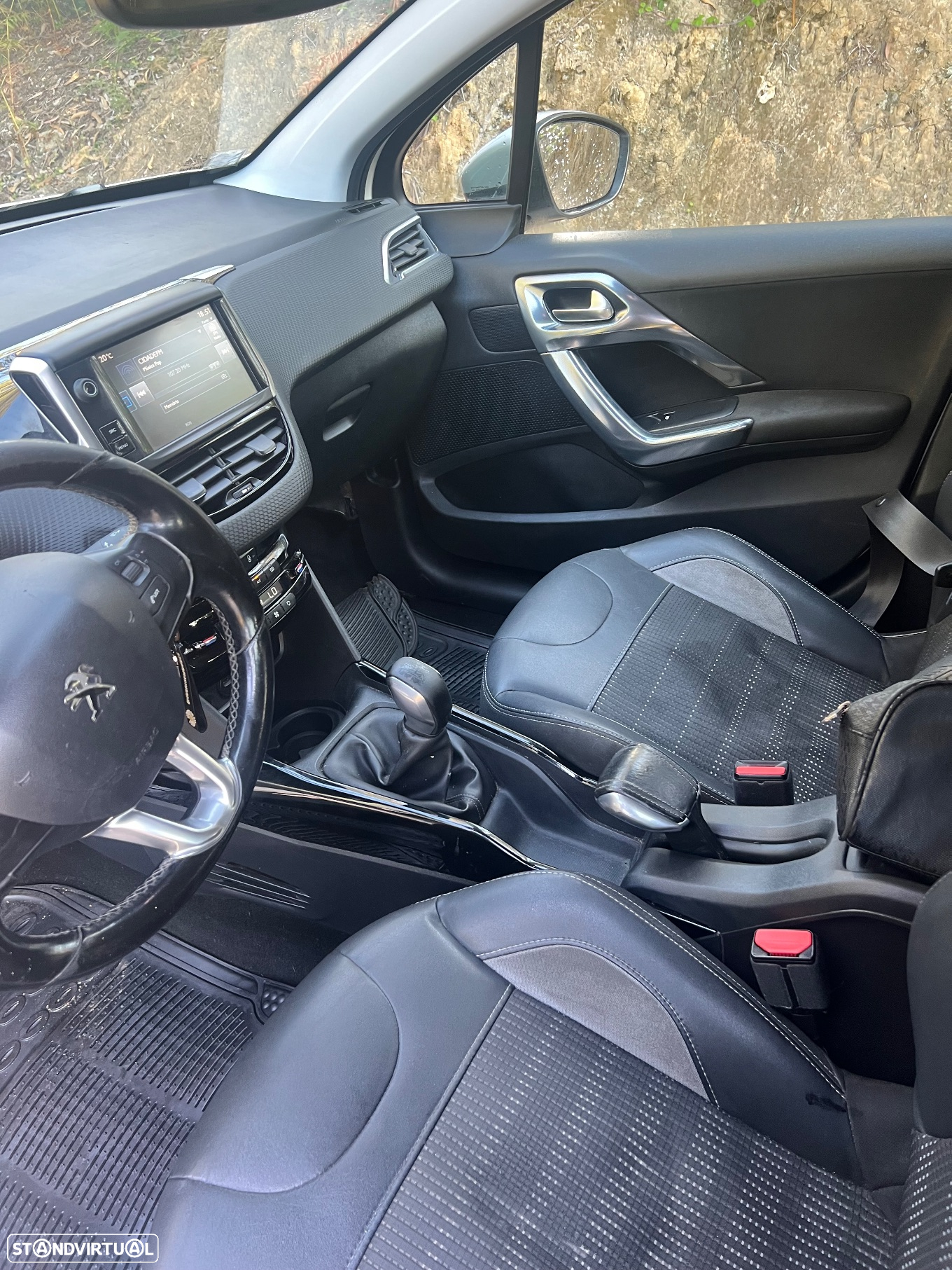 Peugeot 2008 1.6 BlueHDi Style - 11