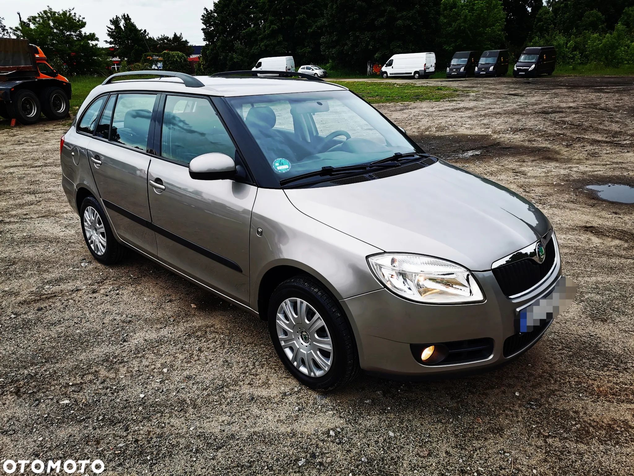 Skoda Fabia 1.6 16V Combi STYLE Edition - 1