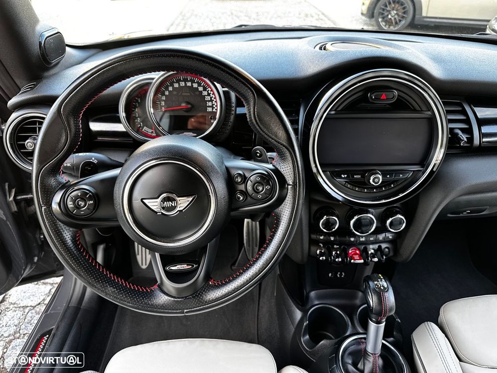 MINI 3 Portas John Cooper Works Auto Desportiva - 21