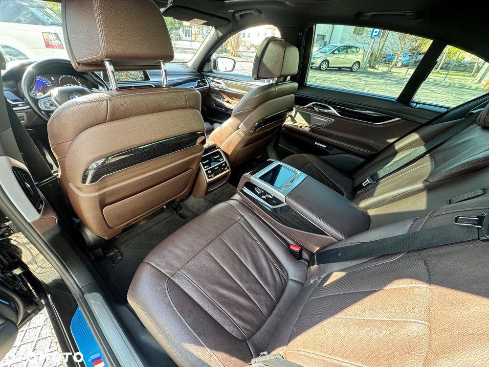 BMW Seria 7 730d - 35