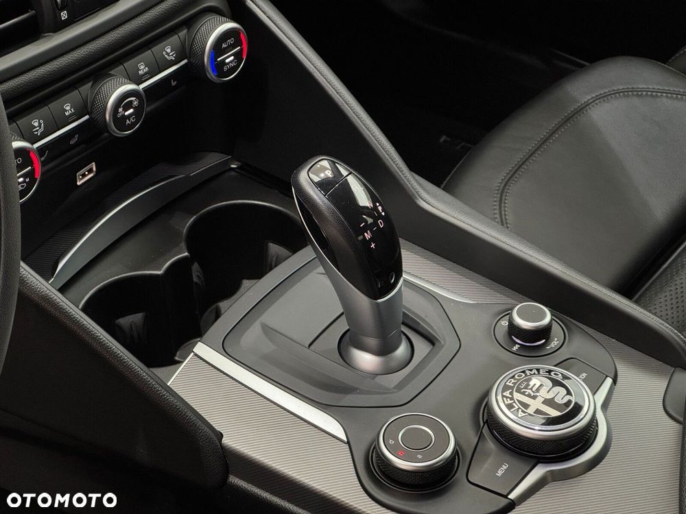 Alfa Romeo Giulia 2.0 Turbo Veloce Q4 - 9