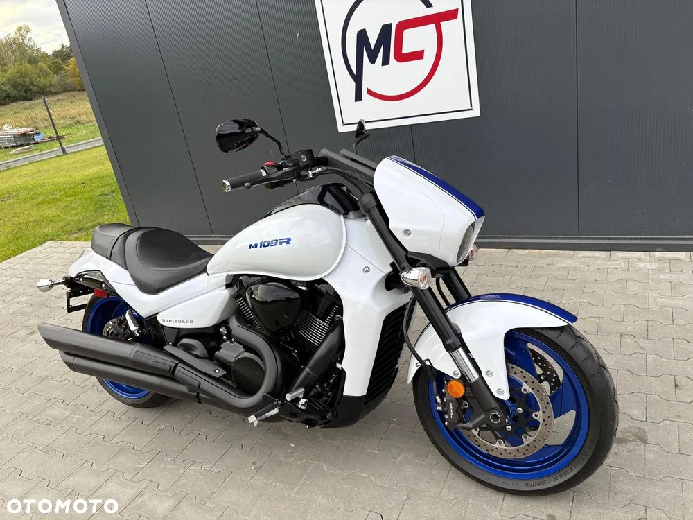 Suzuki Boulevard - 3