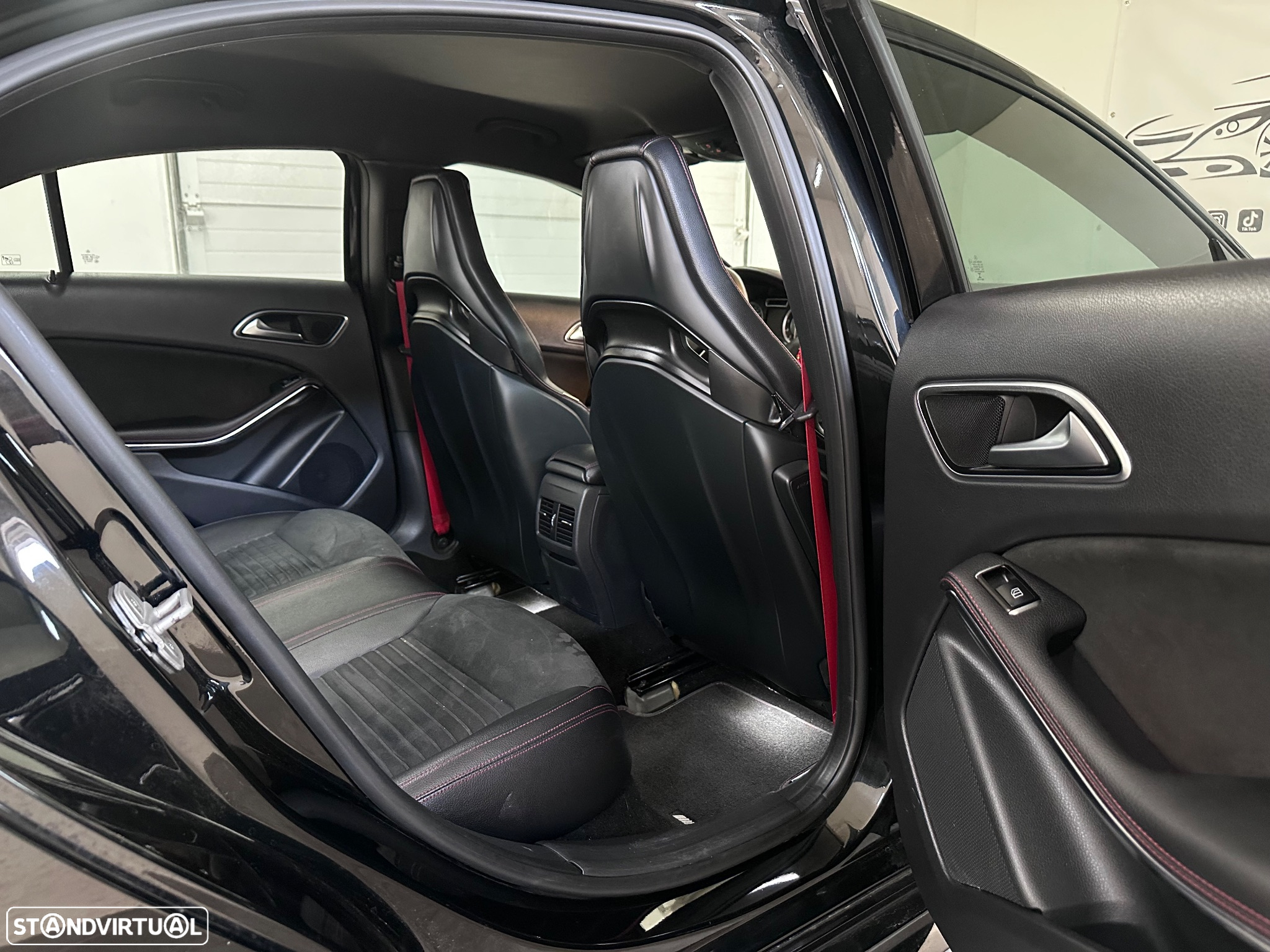 Mercedes-Benz A 45 AMG 4Matic Speedshift 7G-DCT Edition 1 - 24