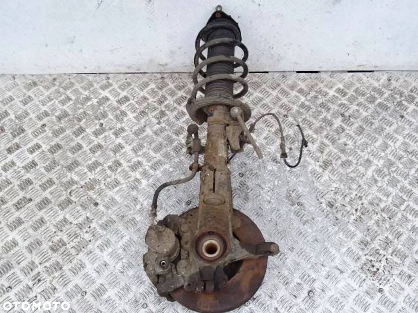 Zwrotnica kolumna PRAWA Ford Focus MK3 1.6 TDCI - 4
