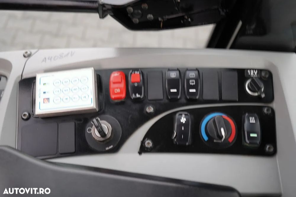 Cat 906M / ÎNCĂRCĂTOR PE ROȚI / 2019 / CUPĂ CU FALCI / - 32