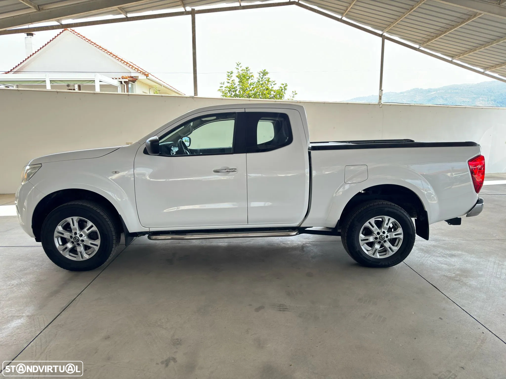 Nissan Navara 2.3 dCi CD 4WD Visia - 2