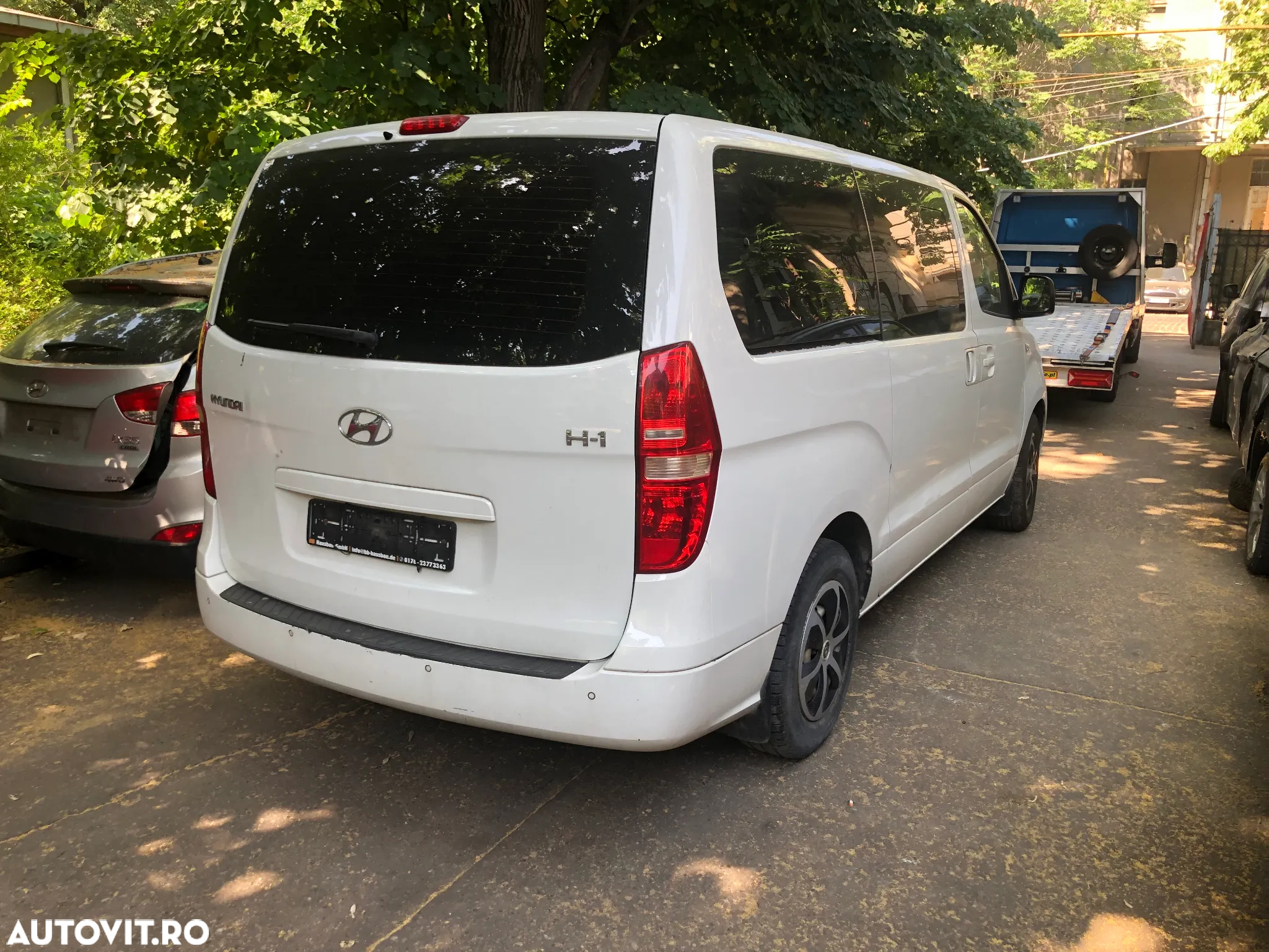 Dezmembrez Hyundai H1 alb 2011 diesel - 2