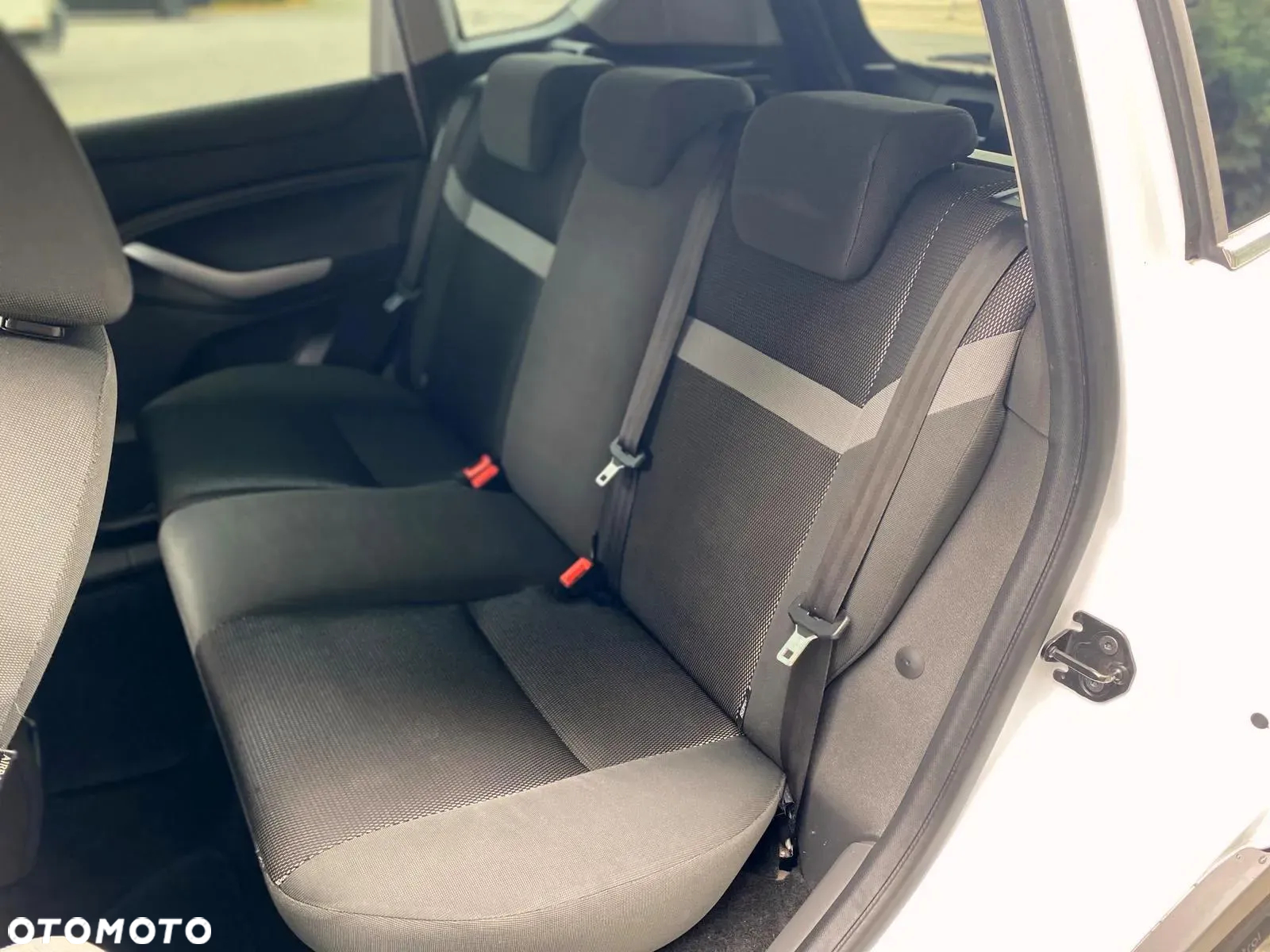 Ford Kuga - 32