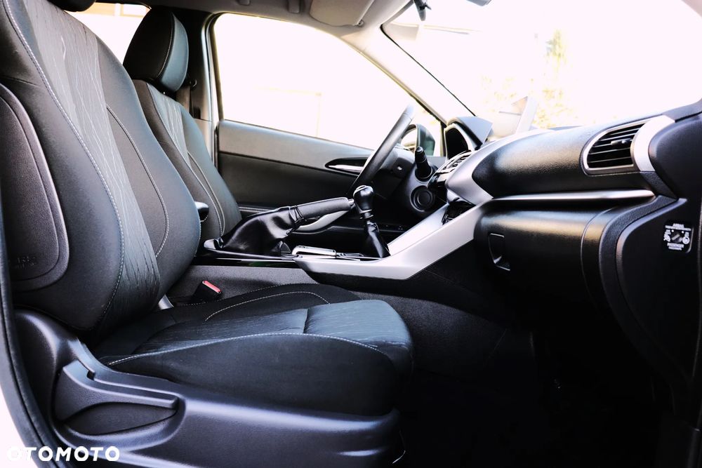 Mitsubishi Eclipse Cross 1.5 T Intense - 24