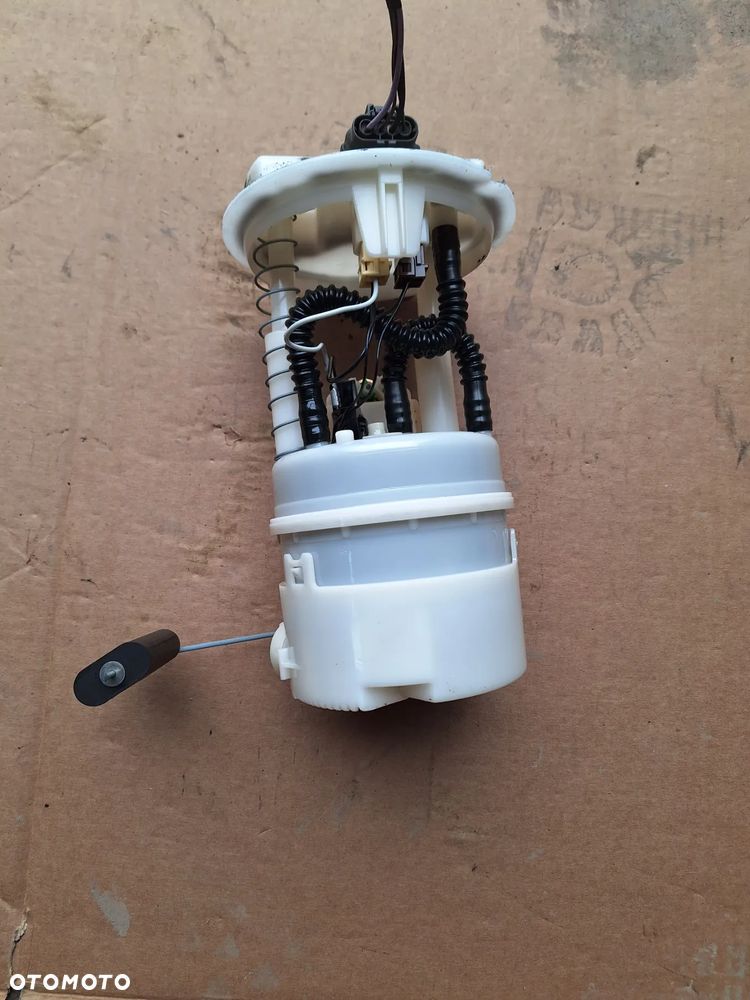 pompa paliwa renault twingo II  LIFT 1.2