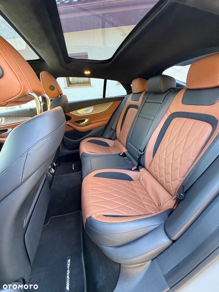 Mercedes-Benz AMG GT 43 4-Matic+ - 11