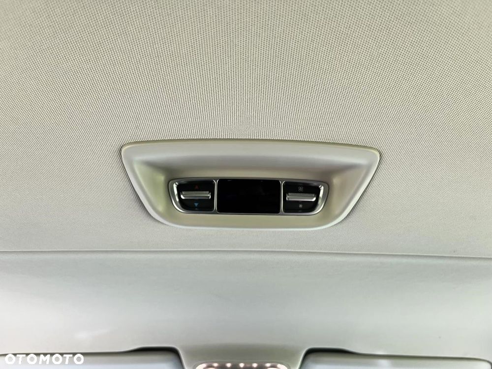 Mercedes-Benz Klasa V 300 d extralang 9G-TRONIC Avantgarde - 15
