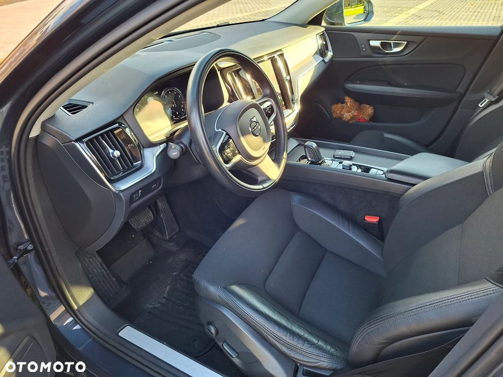Volvo V60 B3 B Momentum Pro - 13