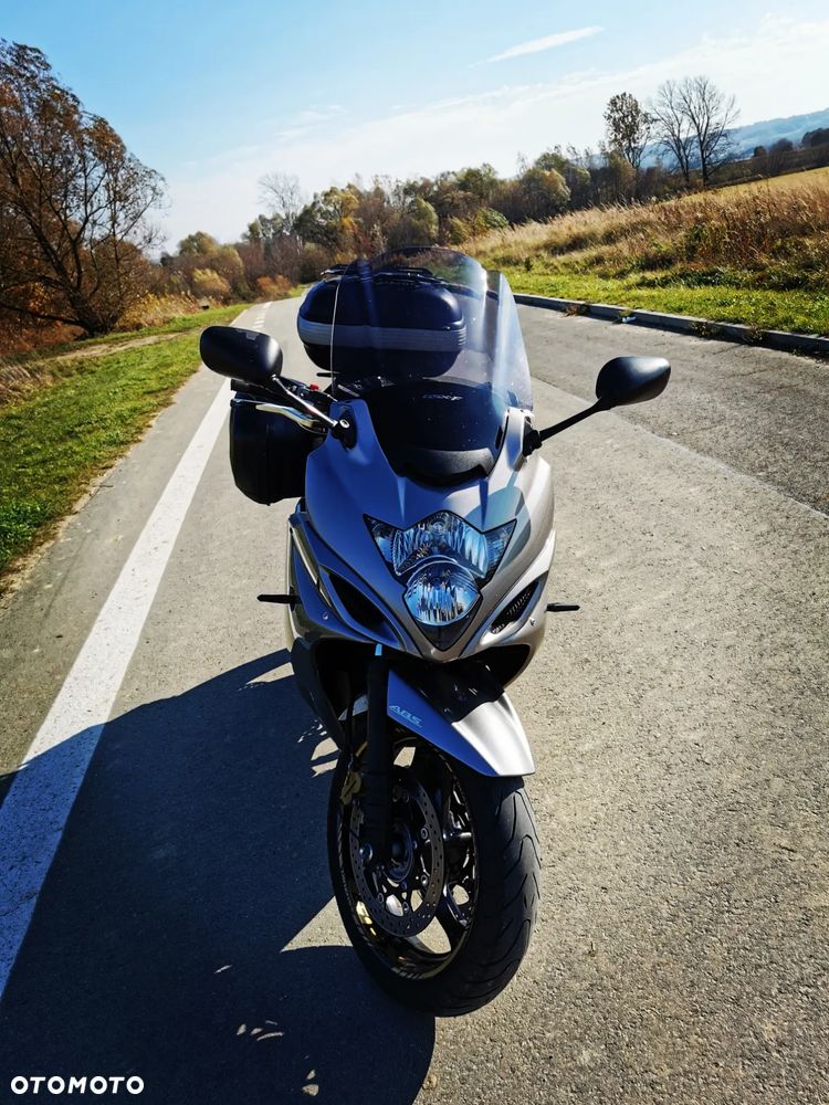 Suzuki GSX - 7