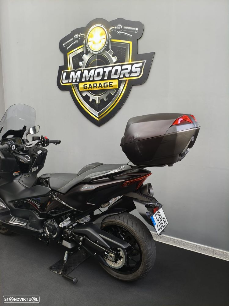 Yamaha TMAX Tech Max - 20
