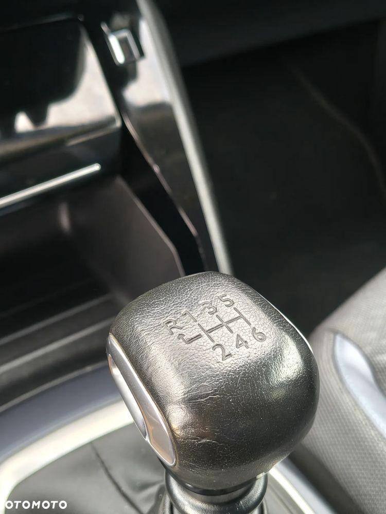 Peugeot 2008 PureTech 130 Allure - 10