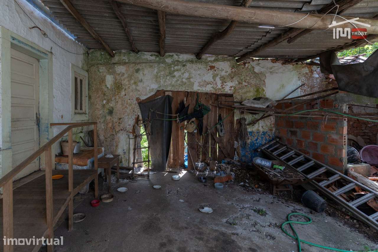 Moradia T3 para reconstrução em Crespos, S. Mamede - Grande imagem: 3/24