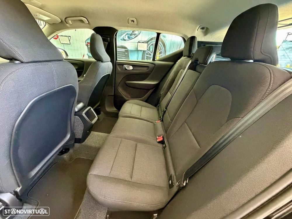 Volvo XC 40 1.5 T2 Essential Auto - 26
