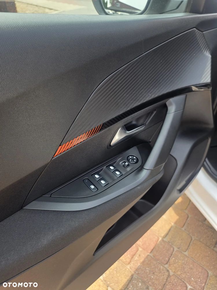 Peugeot 2008 PureTech 100 Active - 12