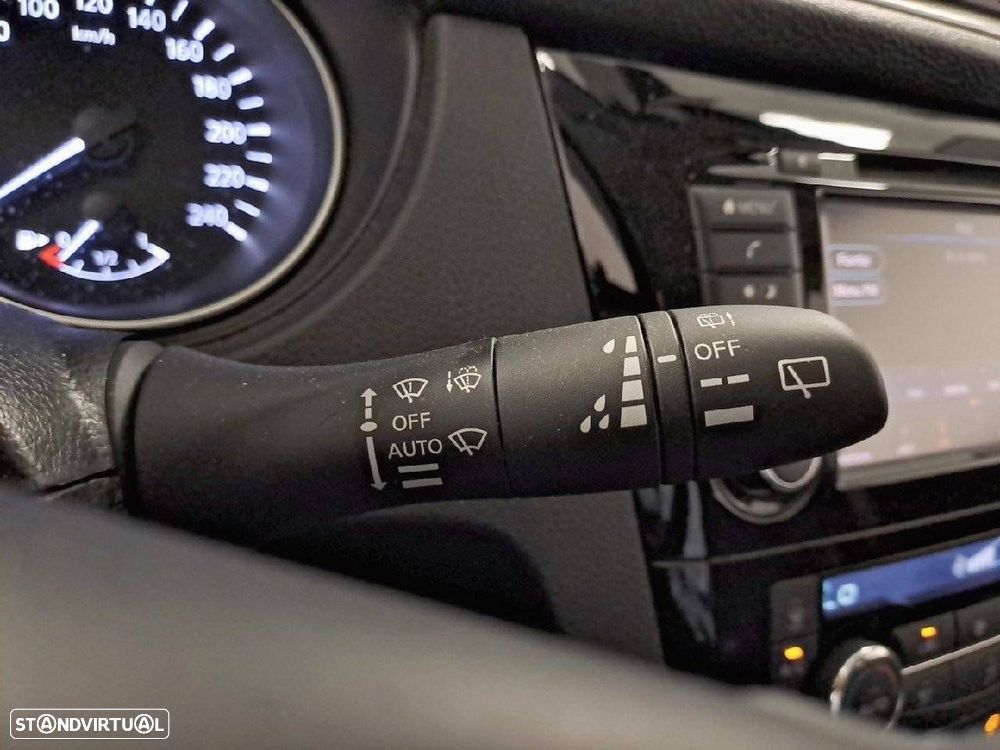 Nissan Qashqai 1.5 dCi N-Connecta - 16