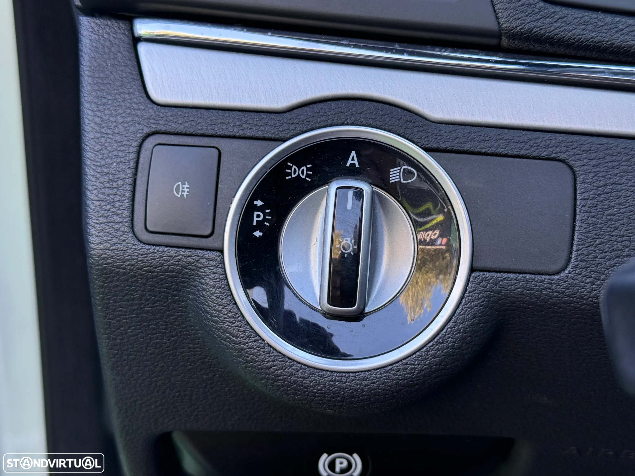 Mercedes-Benz E 220 CDi Avantgarde BlueEfficiency - 28