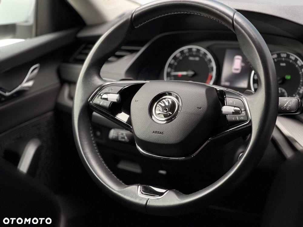 Skoda Octavia 2.0 TDI Ambition DSG - 24