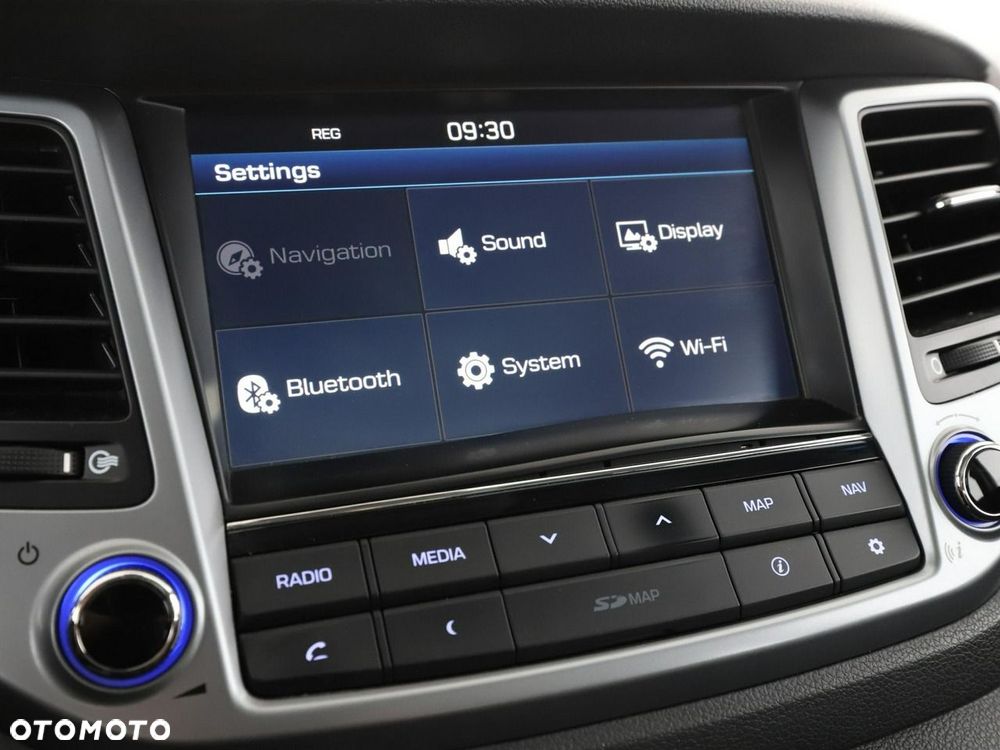 Hyundai Tucson 1.7 CRDI BlueDrive Style 2WD - 24