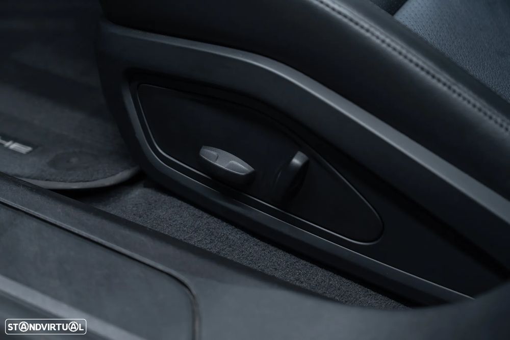 Porsche Taycan Sport Turismo Standard - 24