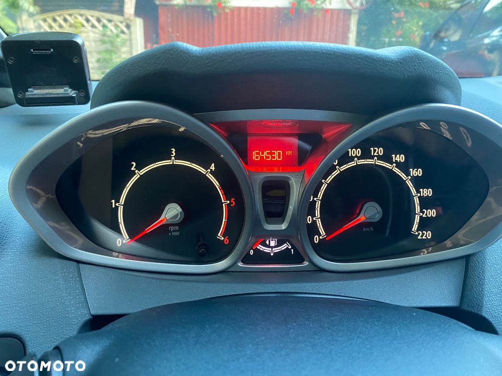 Ford Fiesta 1.6 TDCi DPF Titanium - 5