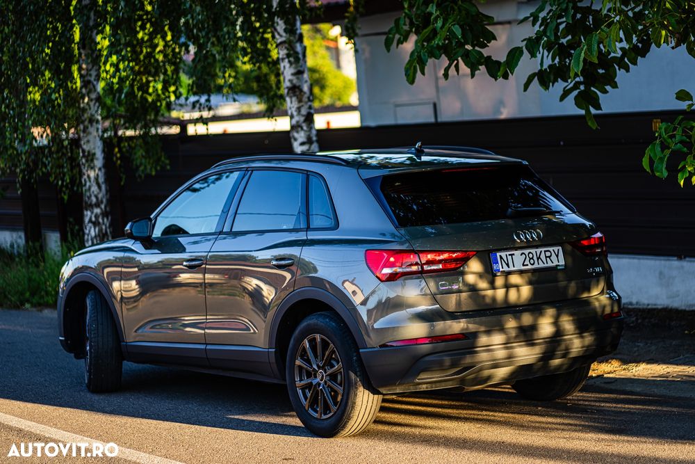 Audi Q3 2.0 35 TDI S tronic quattro Advanced - 5