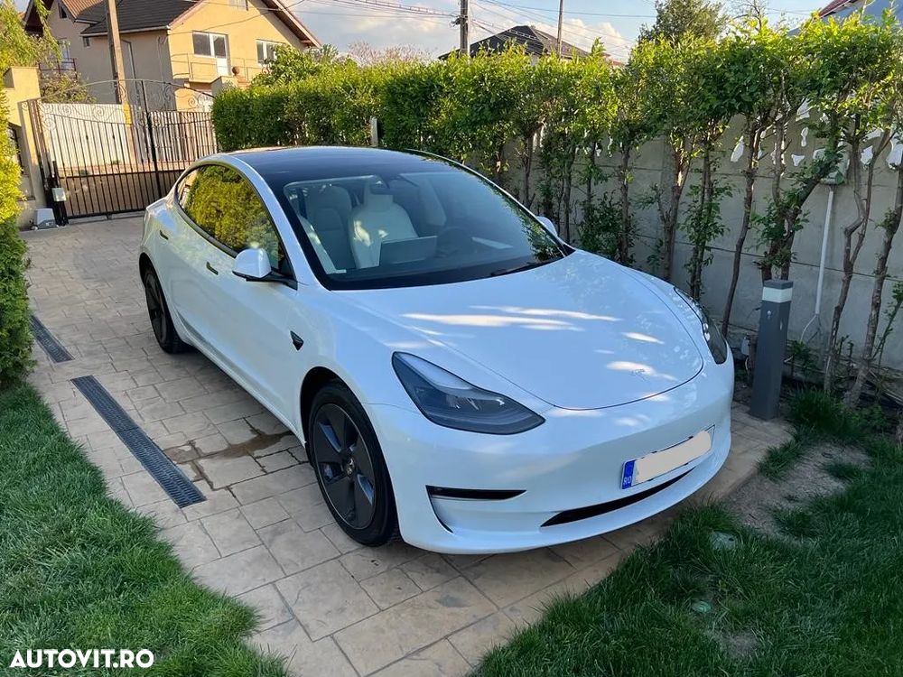 Tesla Model 3 Long Range - 1