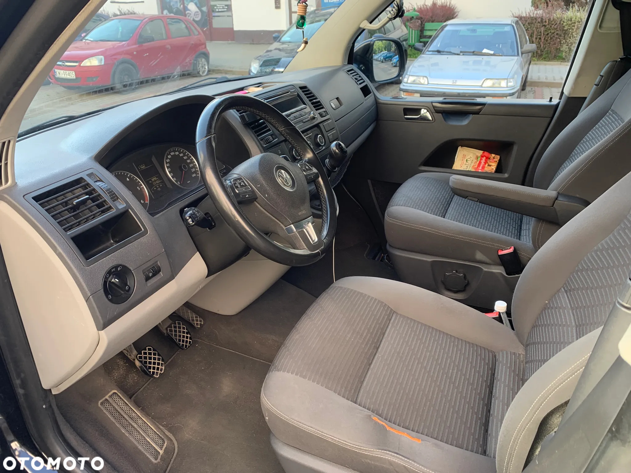 Volkswagen Transporter T5 TDI L2H1 - 5
