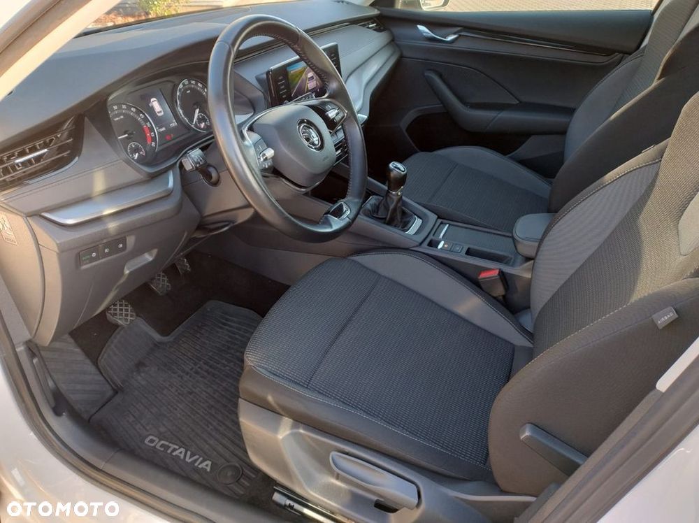 Skoda Octavia 2.0 TDI Ambition - 10