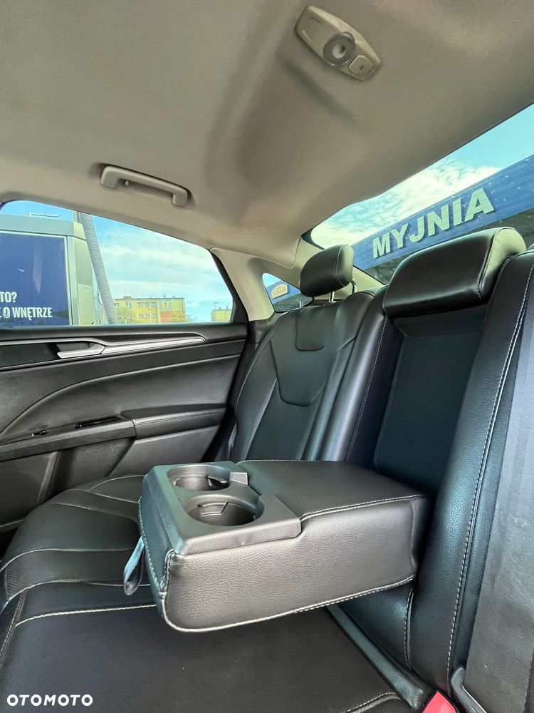 Ford Fusion 2.0 EcoBoost Titanium - 14