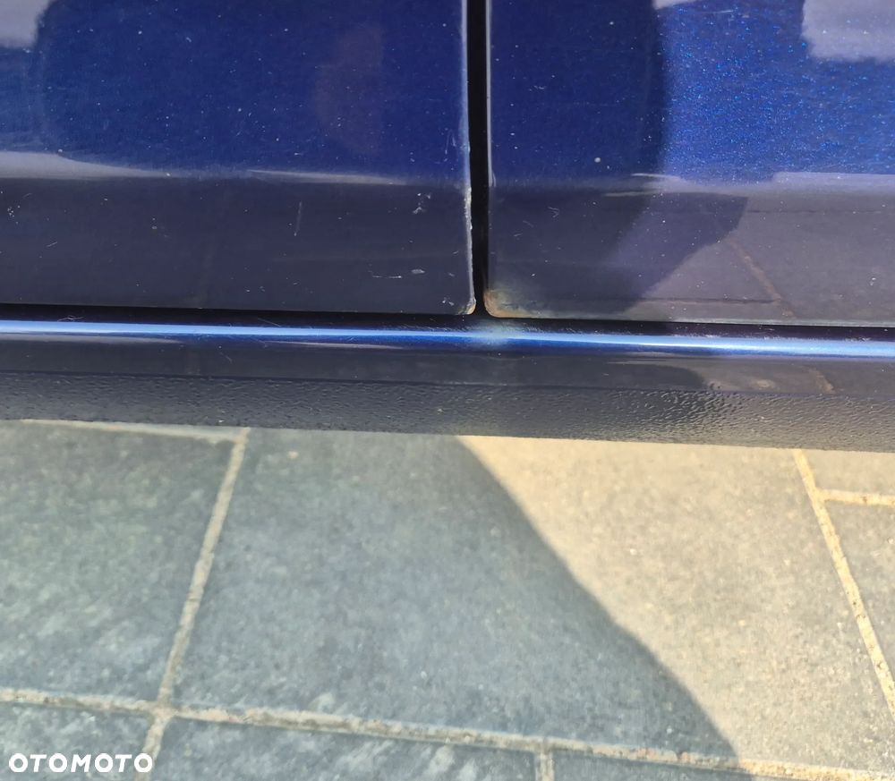 Volkswagen Golf 1.9 TDI DPF Comfortline - 26