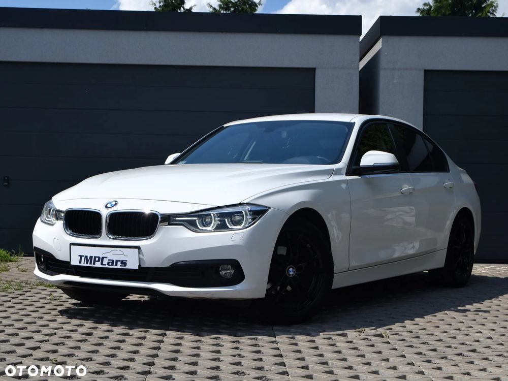 BMW Seria 3 318i - 13