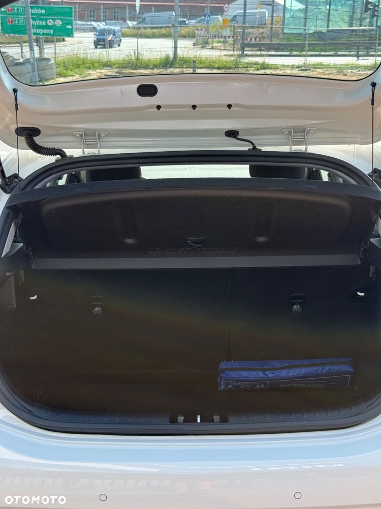Kia Rio 1.4 M - 14