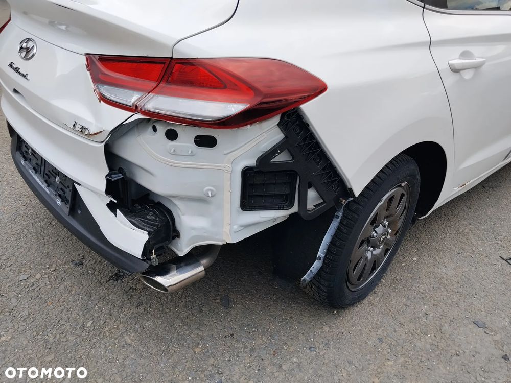 Hyundai i30 - 16