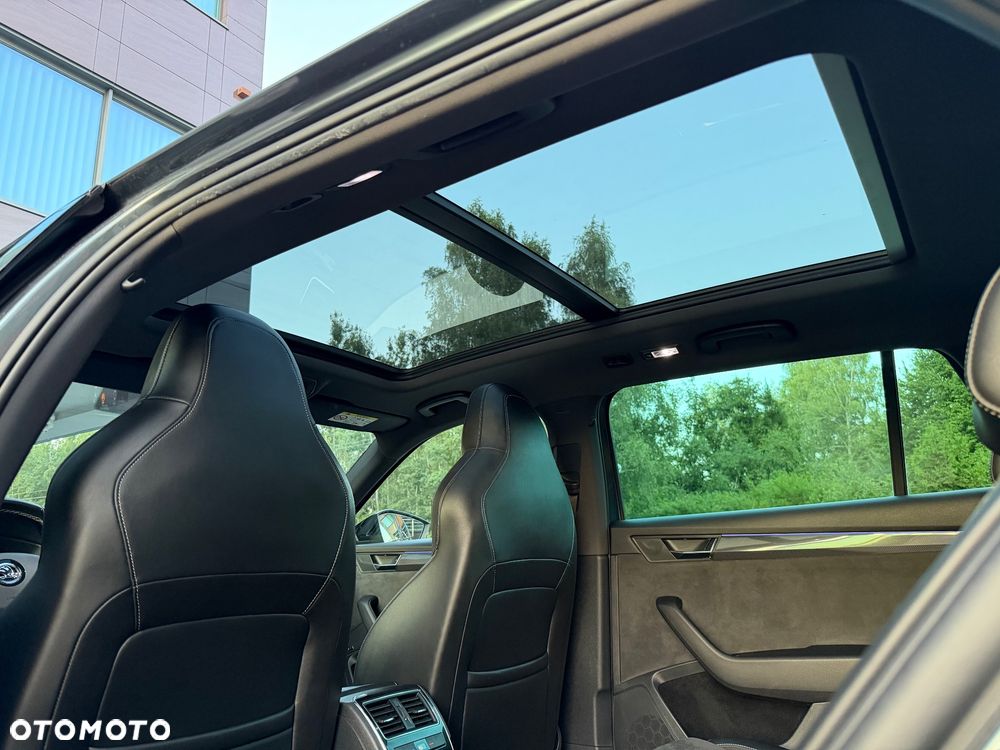 Skoda Superb 2.0 TDI Sportline DSG - 25