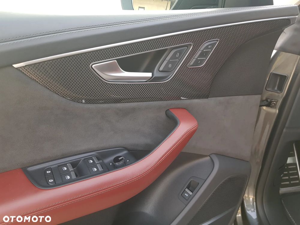 Audi SQ8 - 16