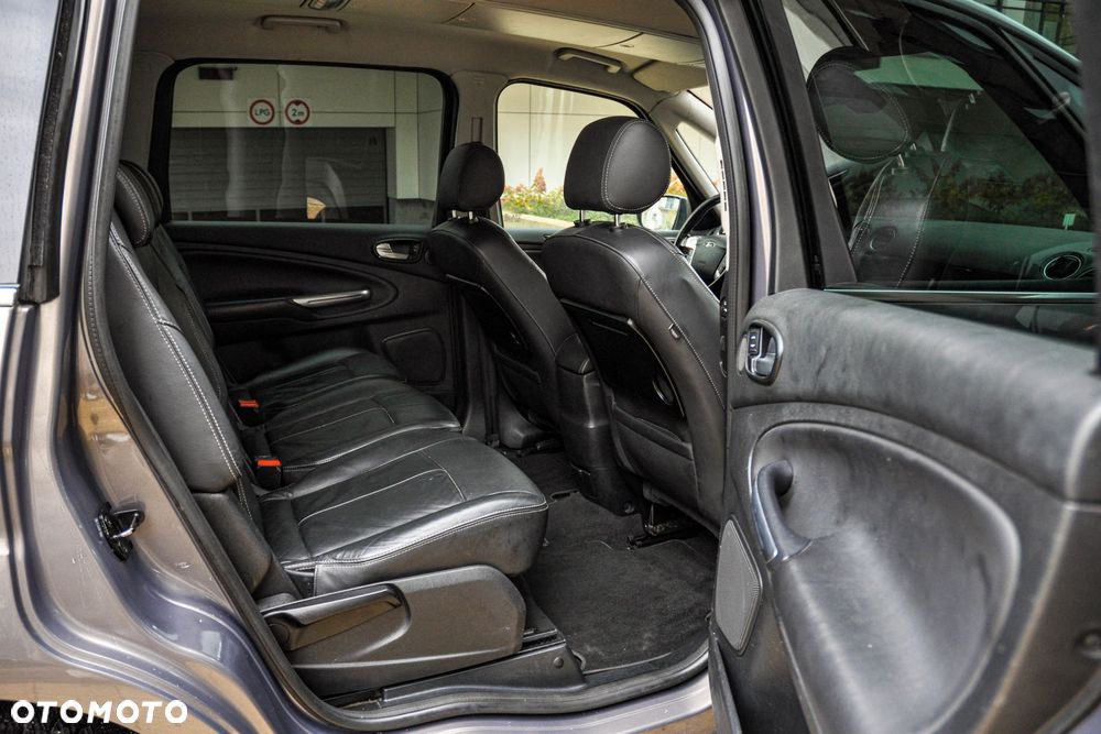 Ford Galaxy - 14