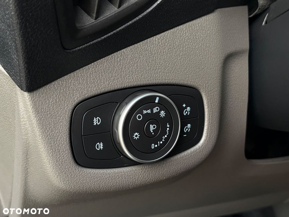 Ford Tourneo Connect Grand - 20