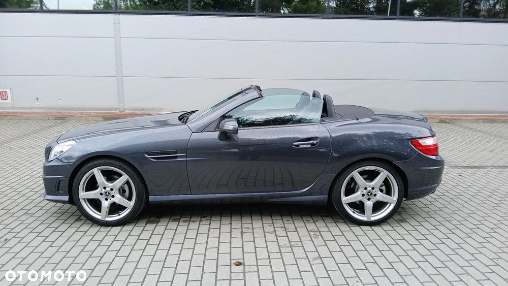 Mercedes-Benz SLK 200 (BlueEFFICIENCY) 7G-TRONIC - 9
