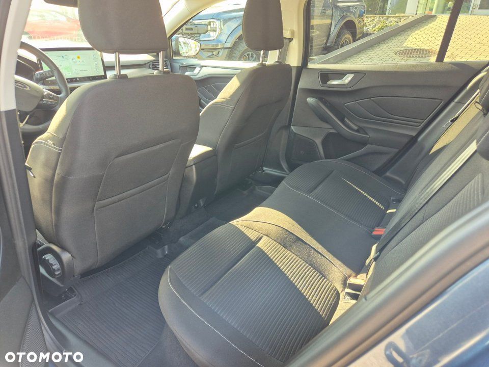 Ford Focus - 11