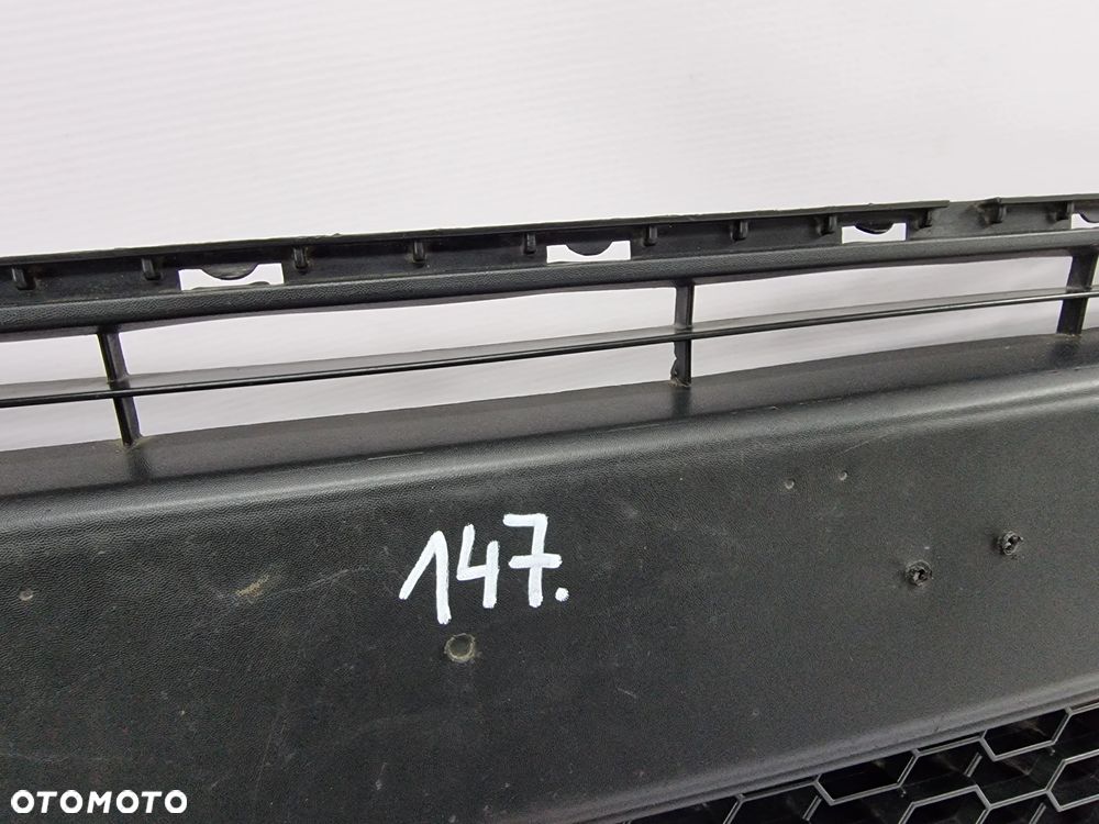 KIA PICANTO II 11- KRATKA ŚRODKOWA ZDERZAKA PRZEDNIEGO PRZÓD , NR 86569-1Y000 , NR AUKCJI KR147 - 8