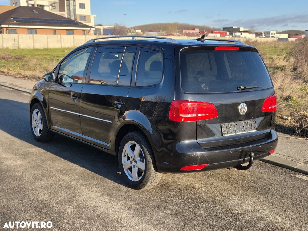 Volkswagen Touran 2.0 TDI DPF BlueMotion Technology DSG MATCH - 3